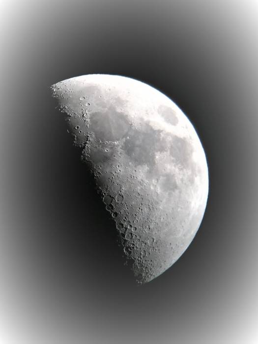 lune_iphone_oculaire2.jpeg lune_iphone_oculaire2.jpeg